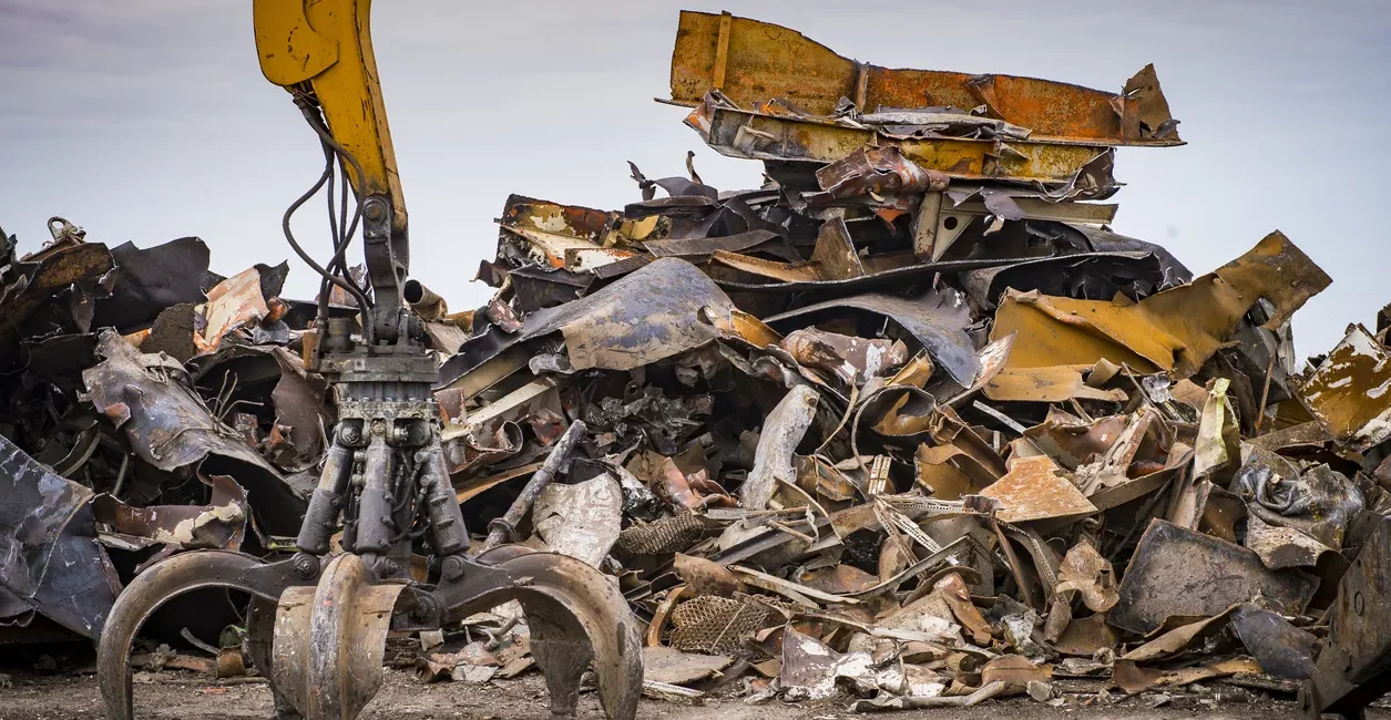 How to Tell the Difference Between Cast Iron and Steel Scrap - Clifton Metals